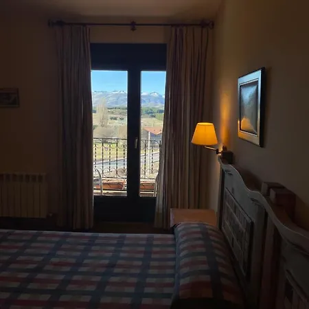 Garabatos 2* Наварредонда-де-Гредос