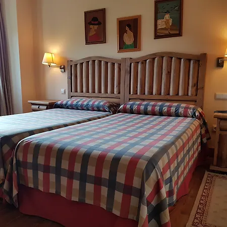 Отель Garabatos Наварредонда-де-Гредос