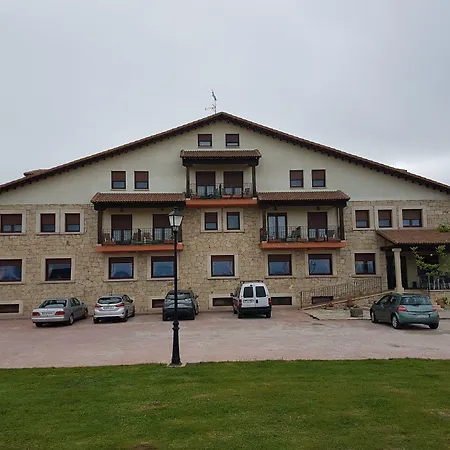 Garabatos 2* Наварредонда-де-Гредос